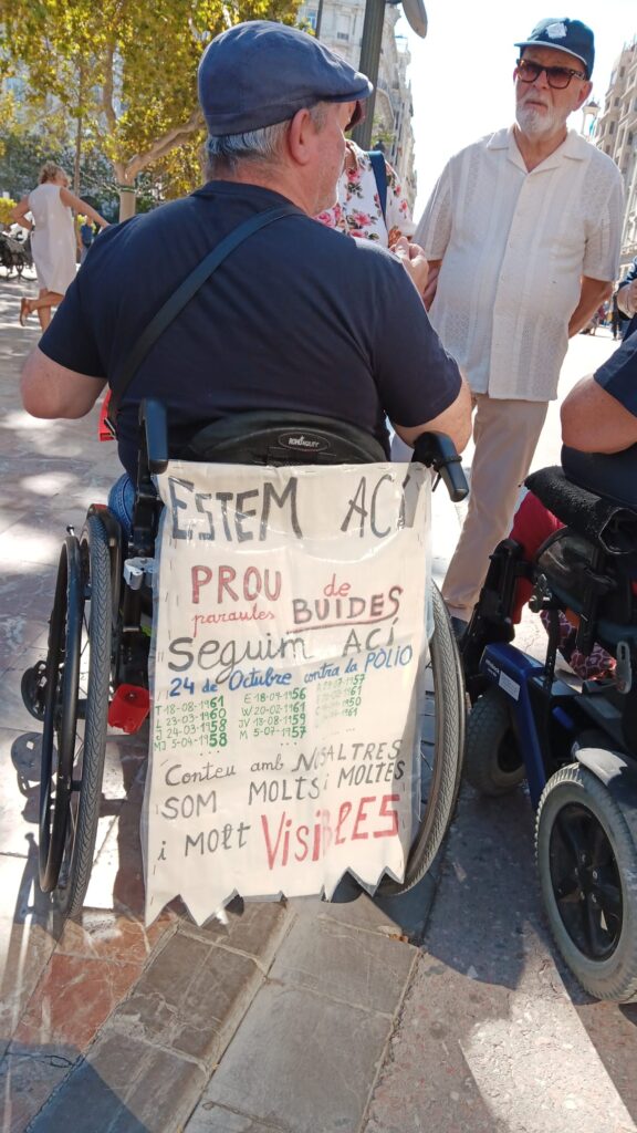 Mensaje en silla de ruedas